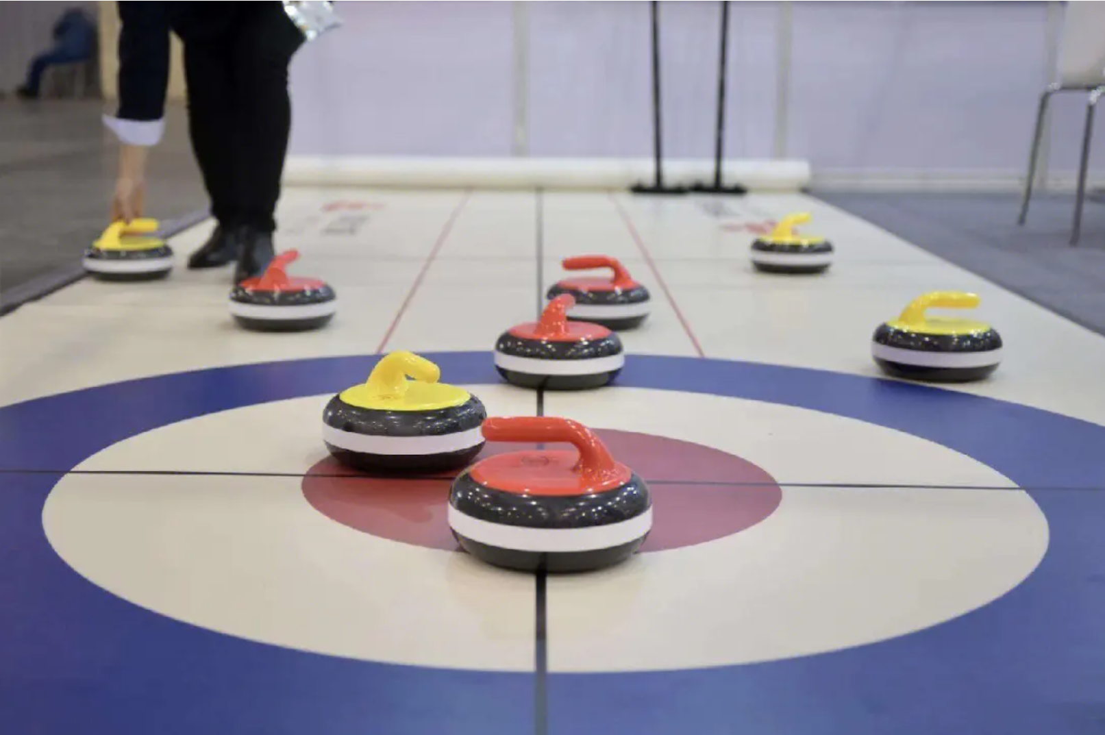 #热门团建+#旱地冰壶+#室内团建+#团队挑战赛+#高品质团建+#最受欢迎的团建项目之一